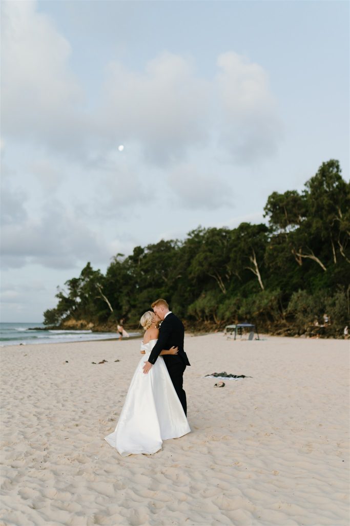 Sally Stewart Wedding Sails Noosa 1256 683x1024